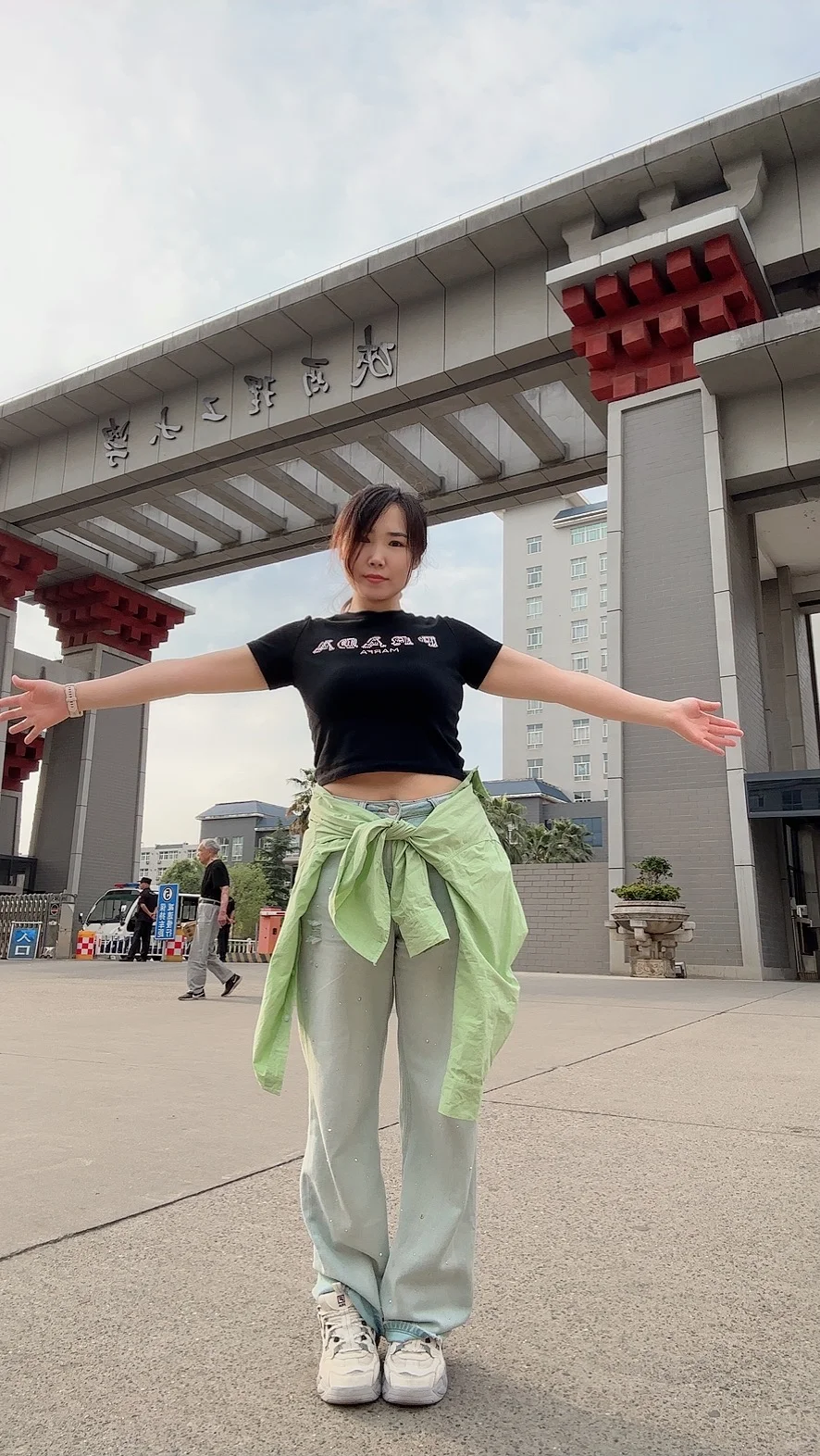 青春洋溢的女大学生～