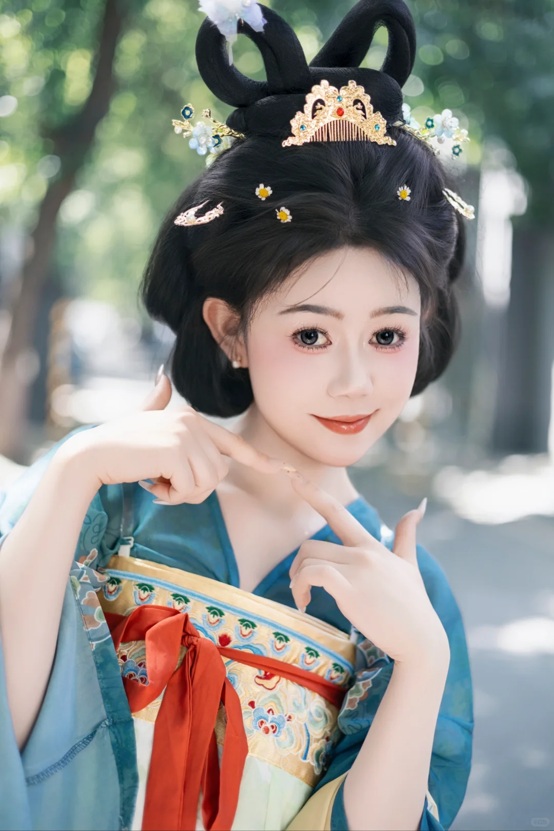 “少女的生命是一万次春和景明”｜小唐风