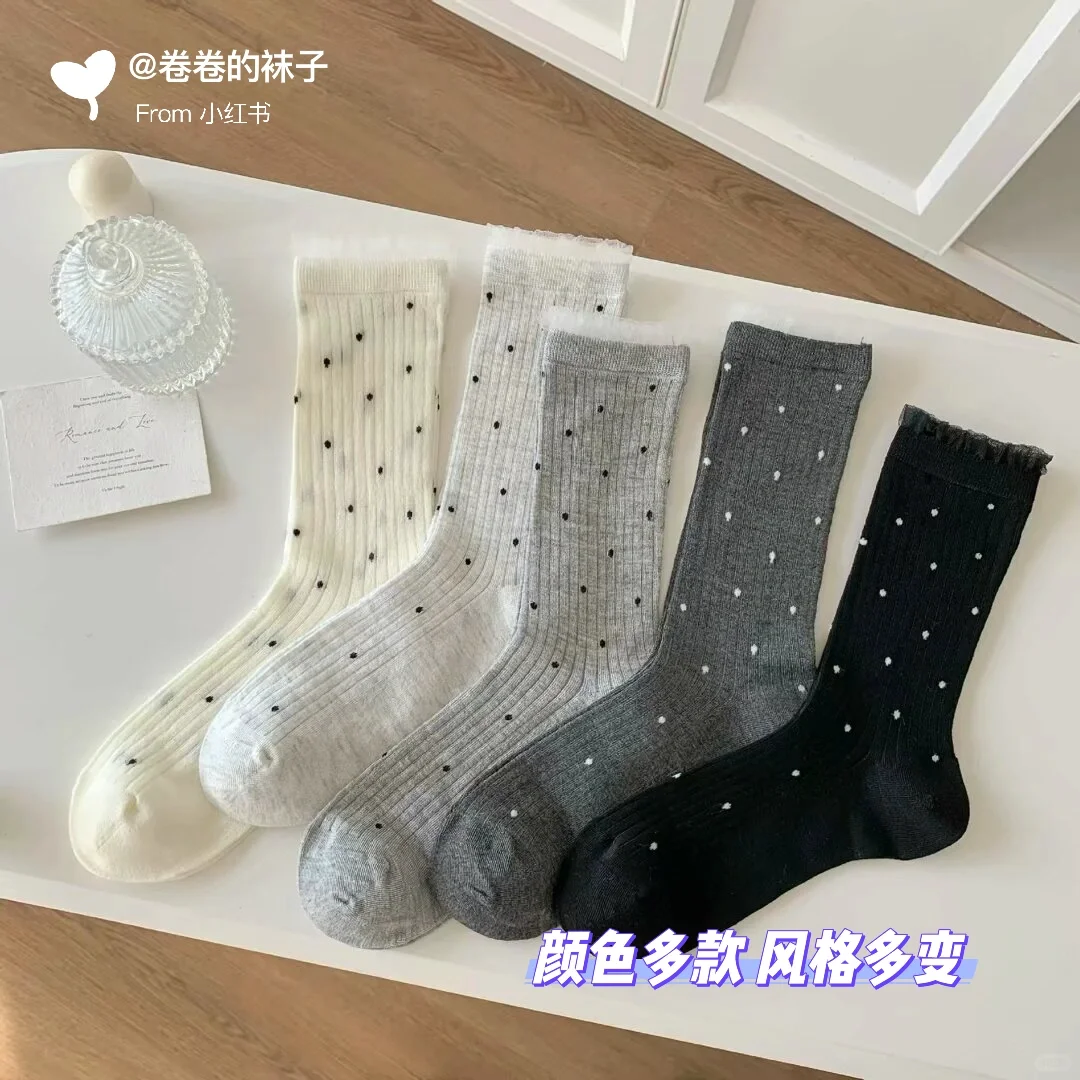 💿美式复古回潮！波点袜成穿搭黑马