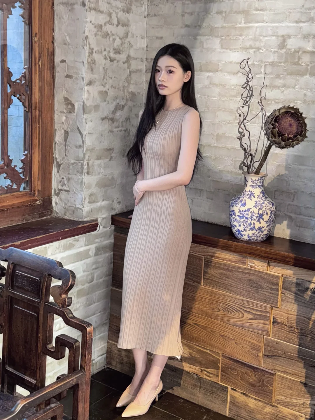 穿裸色高跟 做成熟女人