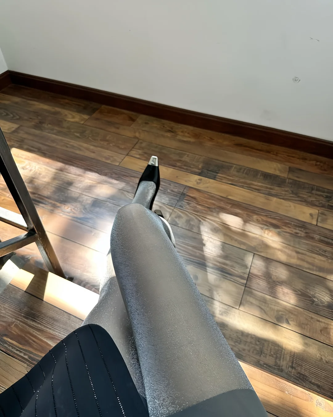 能扛住健身女孩汗脚的丝袜有多绝？