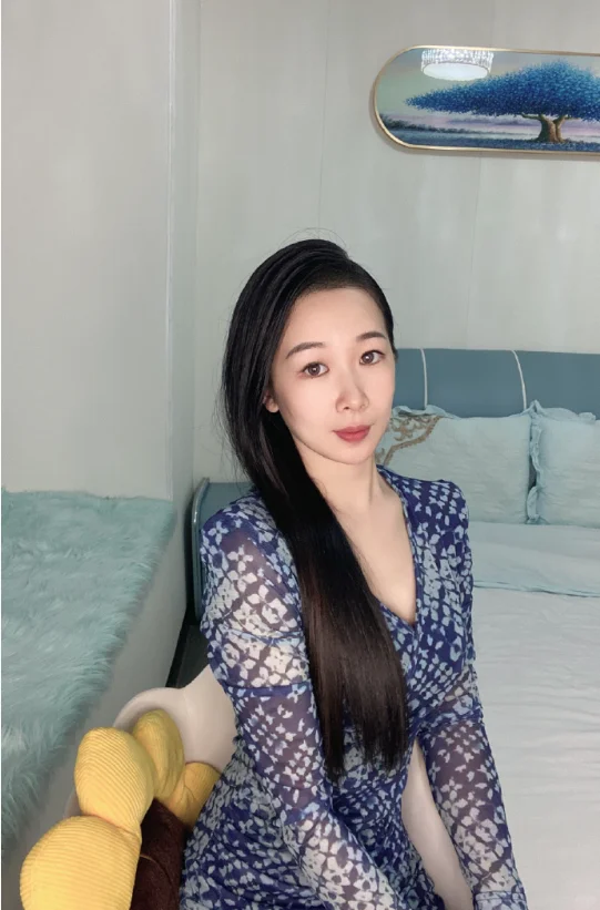 90年阿姨，有着独特的魅力。干干净净