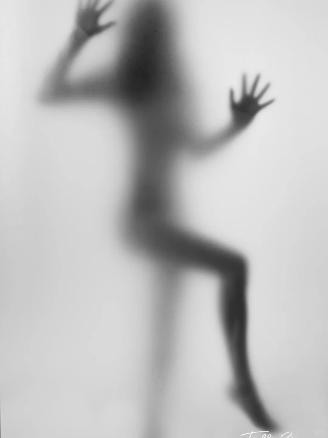 𝓢𝓱𝓸𝔀𝓮𝓻 𝓒𝓾𝓻𝓽𝓪𝓲𝓷
