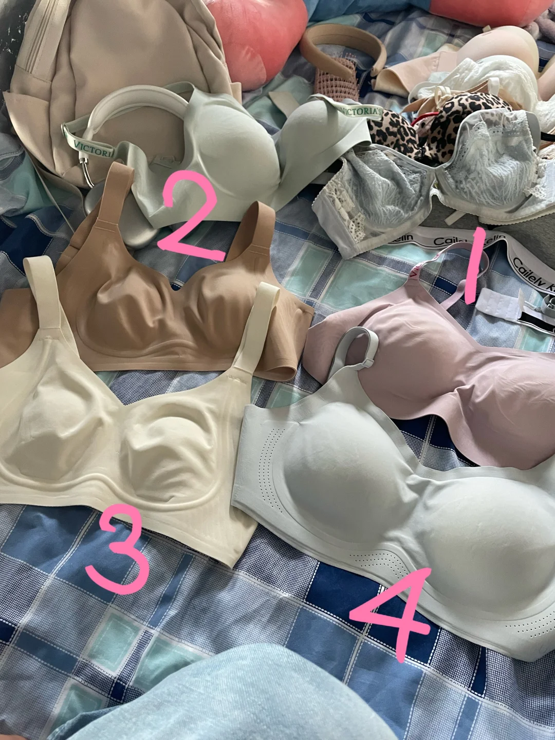 室友说我属奶牛似的，👙一套又一套…