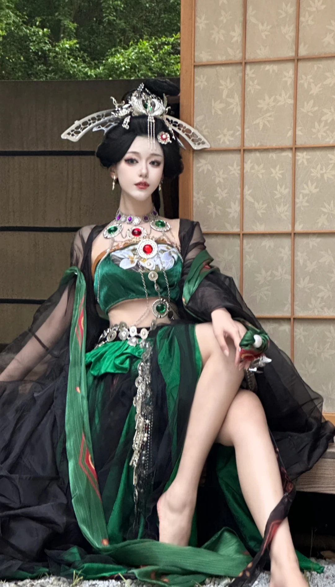 “妹妹，我们醉花阴是很专一的。”
