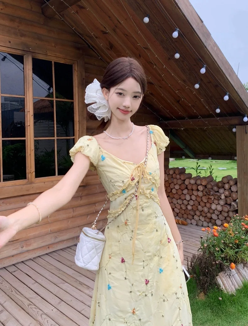 是甜柠檬味的清冷花间少女🍋