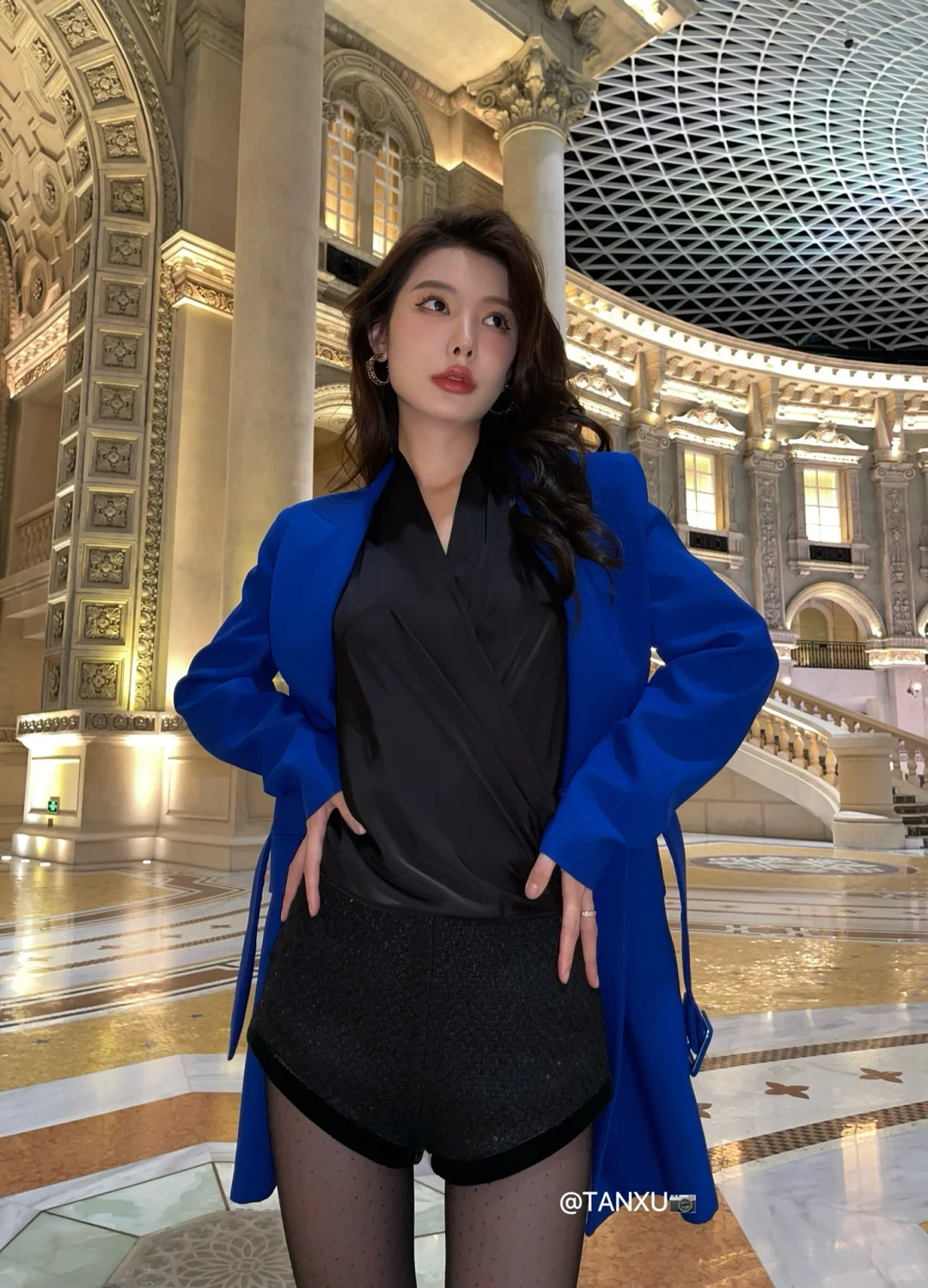 做自己剧本里的角色