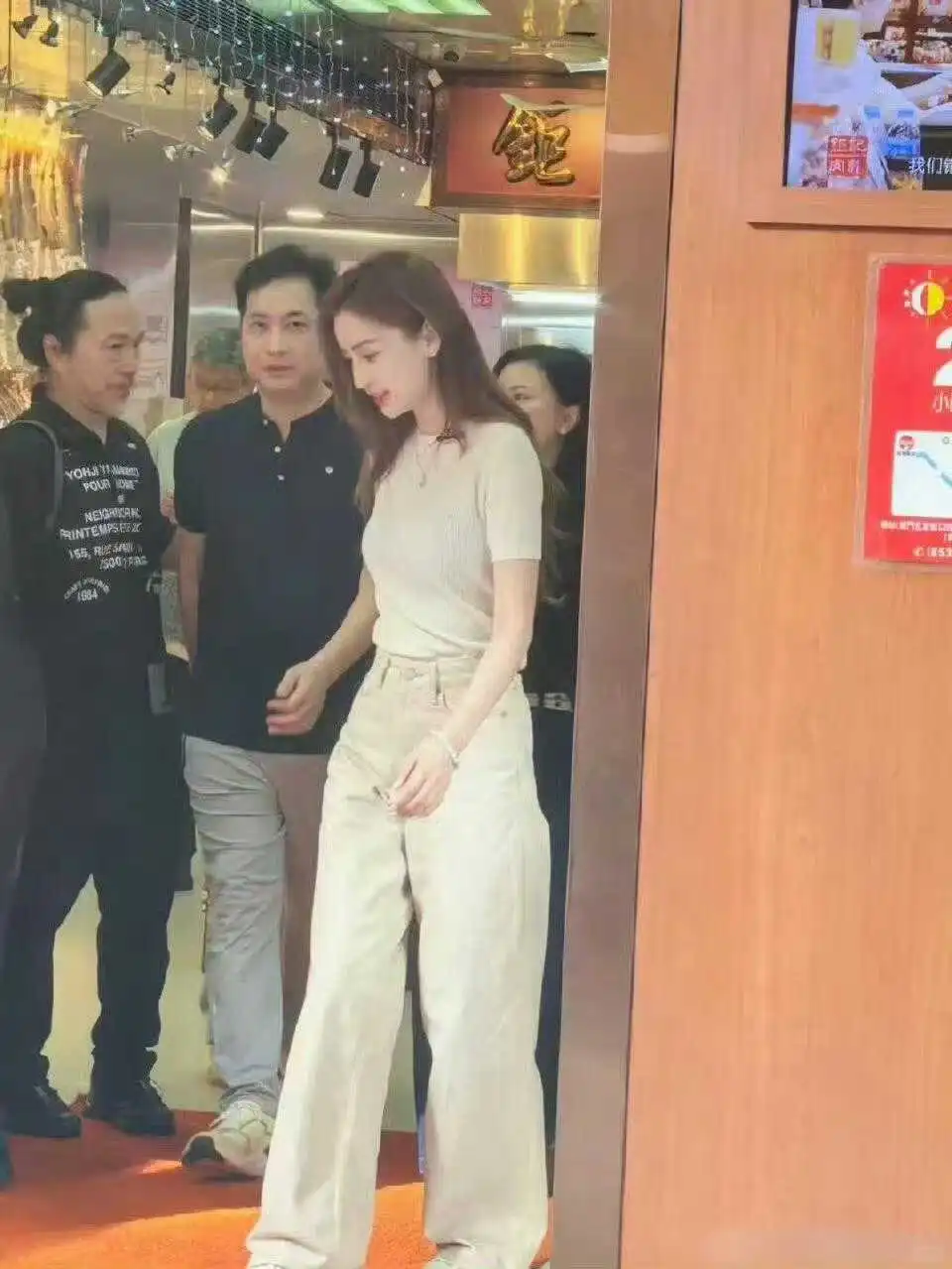 果然！女明星还是要看生图……