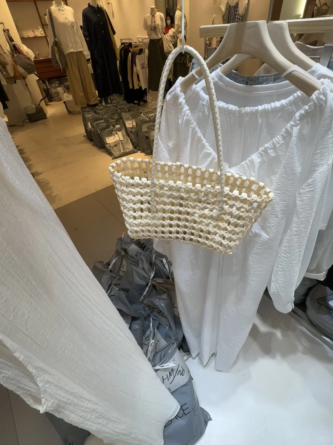 又来小韩买买买咯