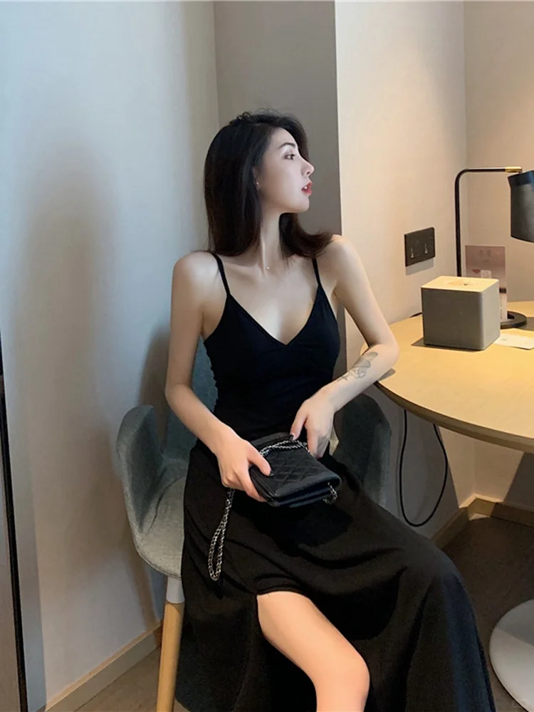 绝美黑色吊带连衣裙 捕获你的心🖤