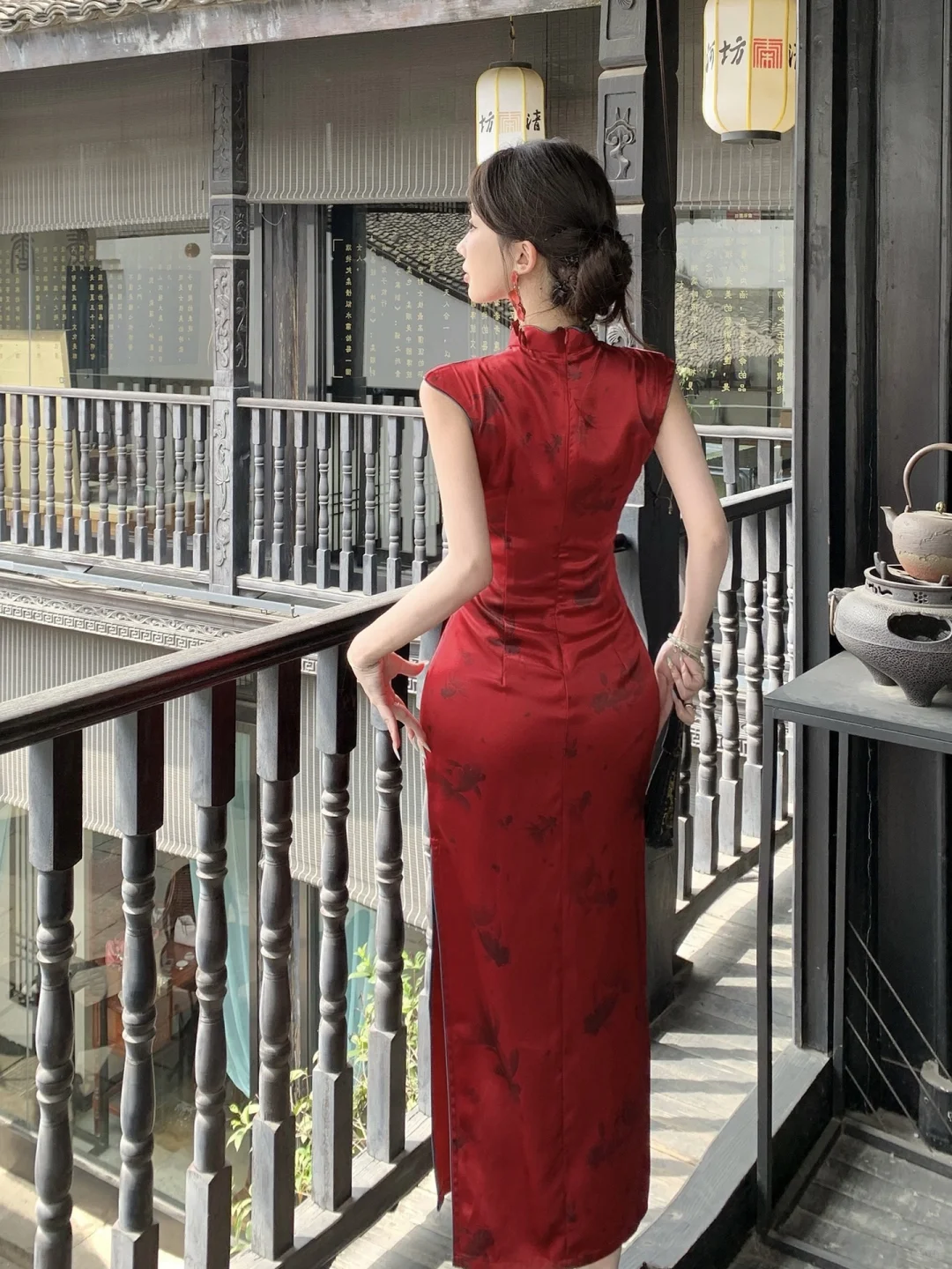 身姿曼妙的旗袍女孩👧美呆了😻