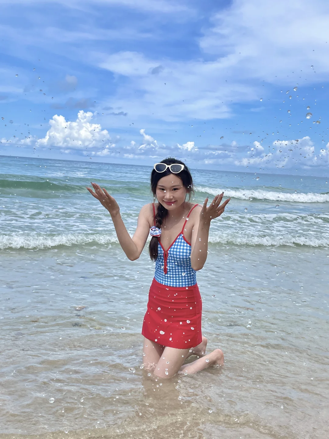 只要30r的撞色泳衣和大海适配度满分！