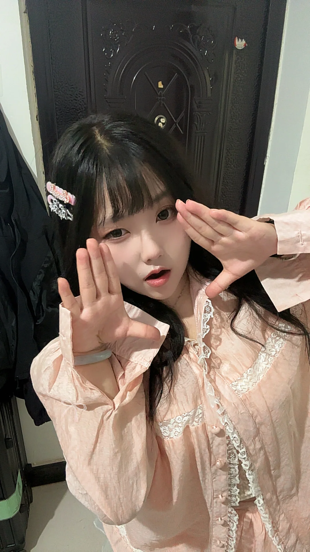 也是甜美的小女孩了嘻嘻🤭
