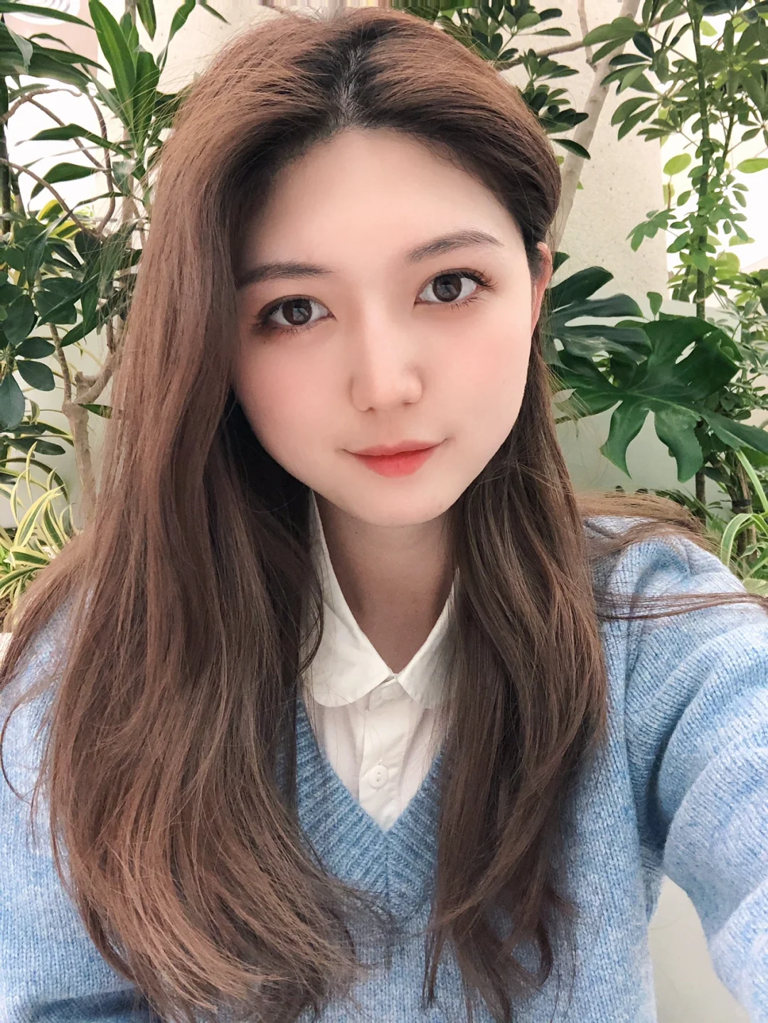 发个自拍吧🤳真素颜自拍，全靠美颜哈哈哈哈