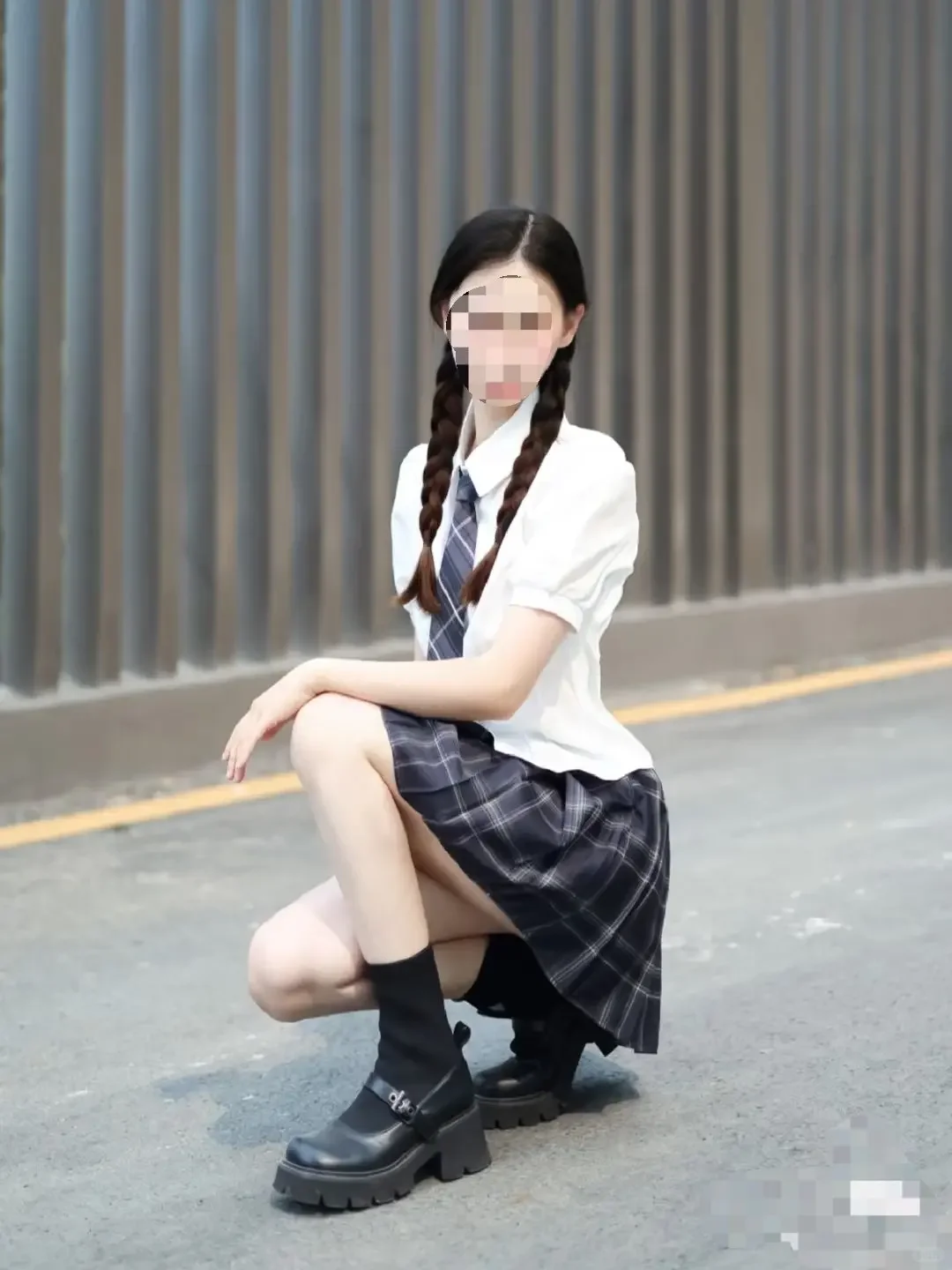 制服写真换脸修图、学院风写真换脸修图