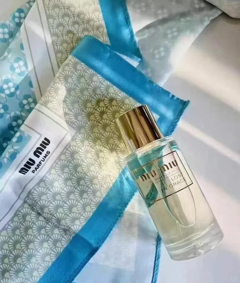 miumiu缪缪霓裳香水家族新成员-漫妙女士-富