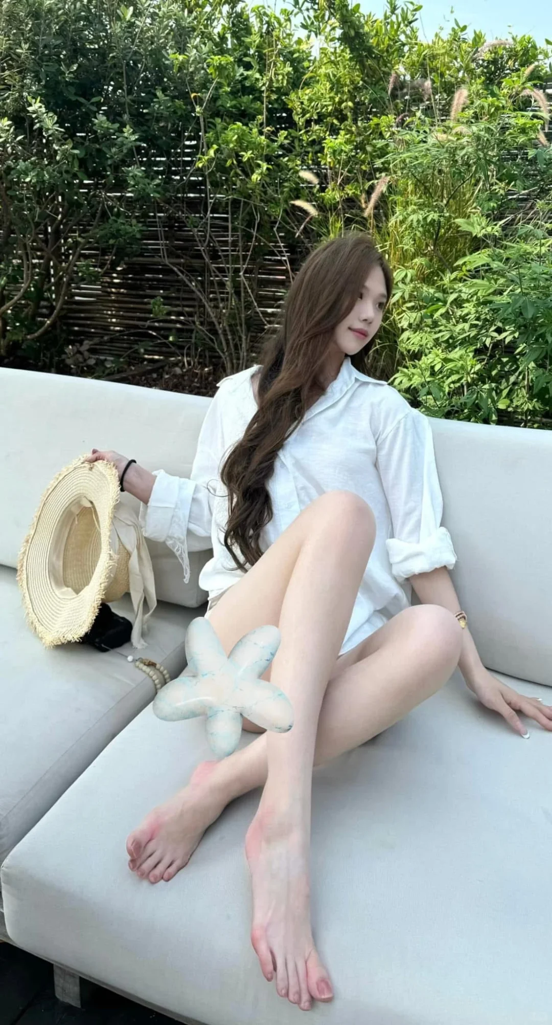 早起晒脚脚😝