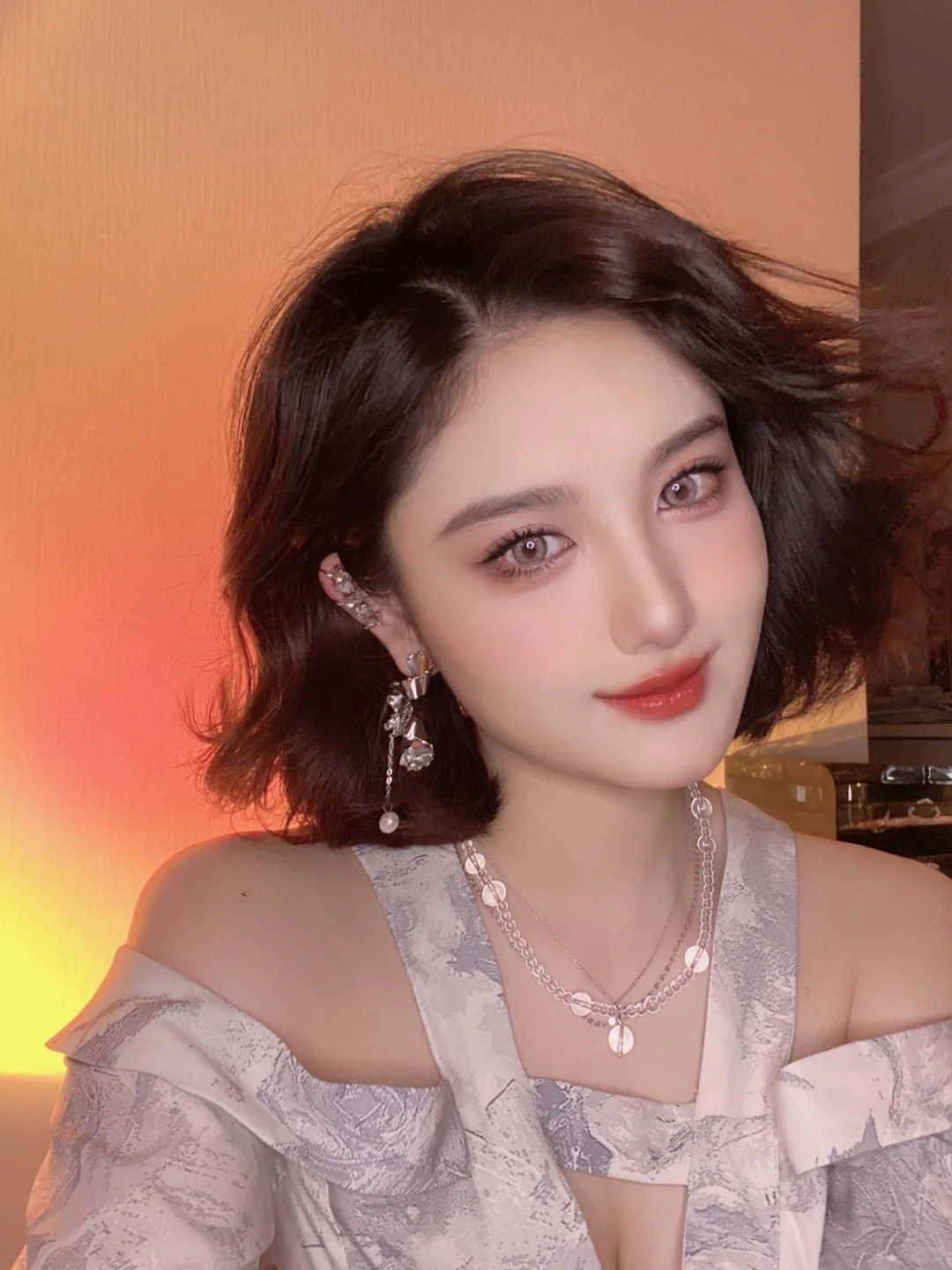 轻颜滤镜yyds | 嫩模妆这特效做的也太牛了
