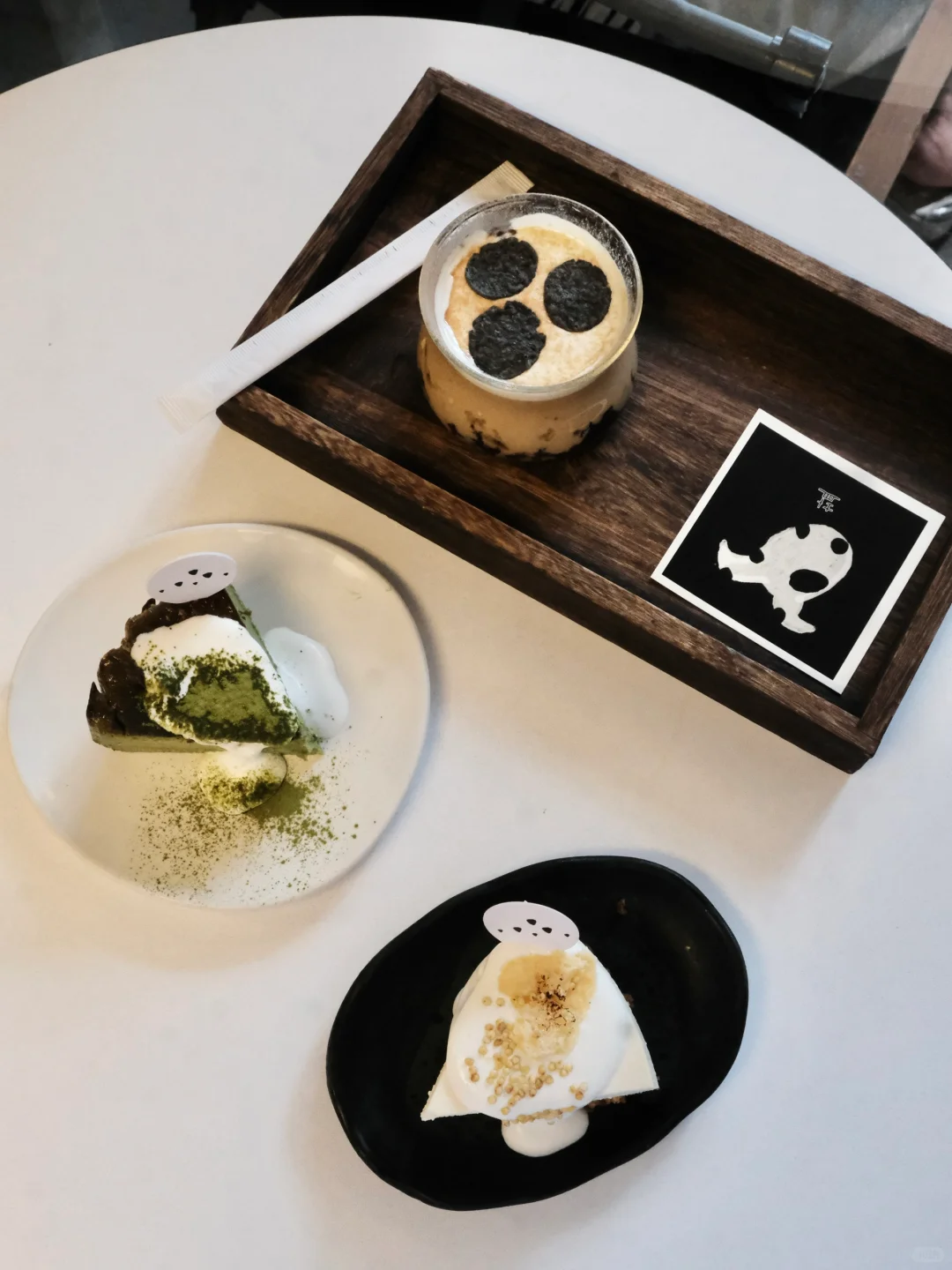 🤍白T黑丝 简单随性