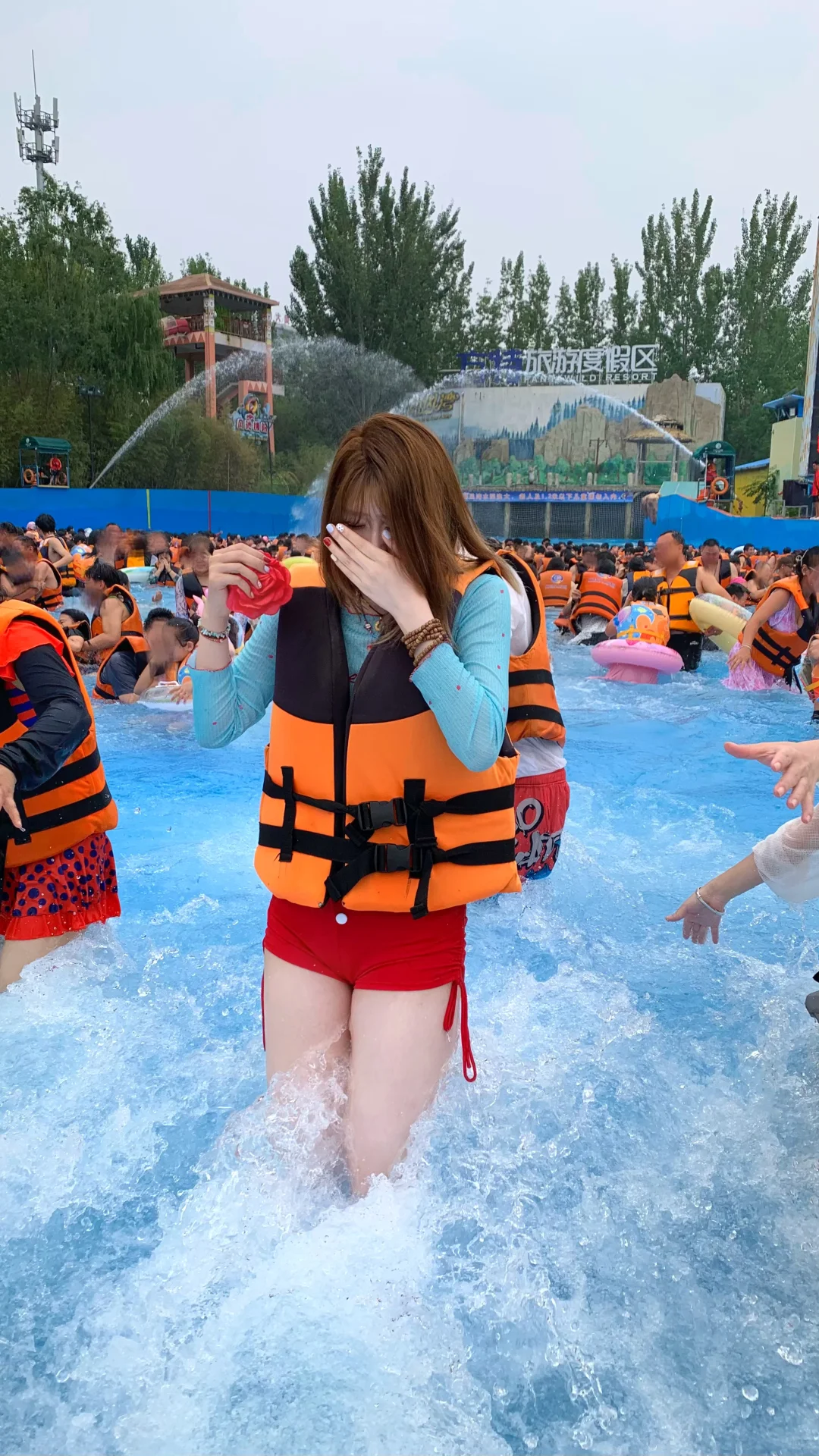 🏖️这身泳衣配上水上乐园太出片啦🩱