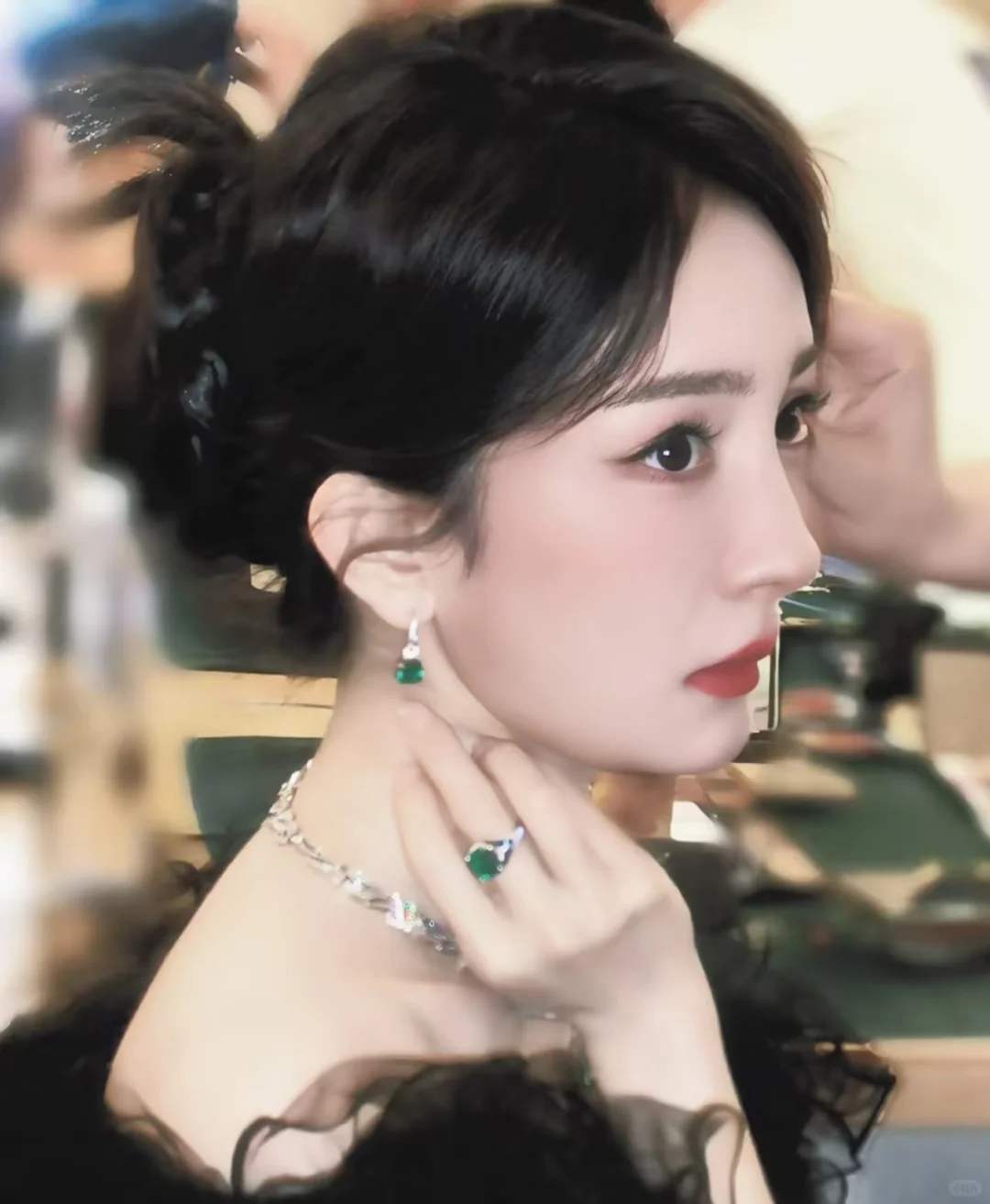 杨幂，这可是央爸的镜头啊姐……