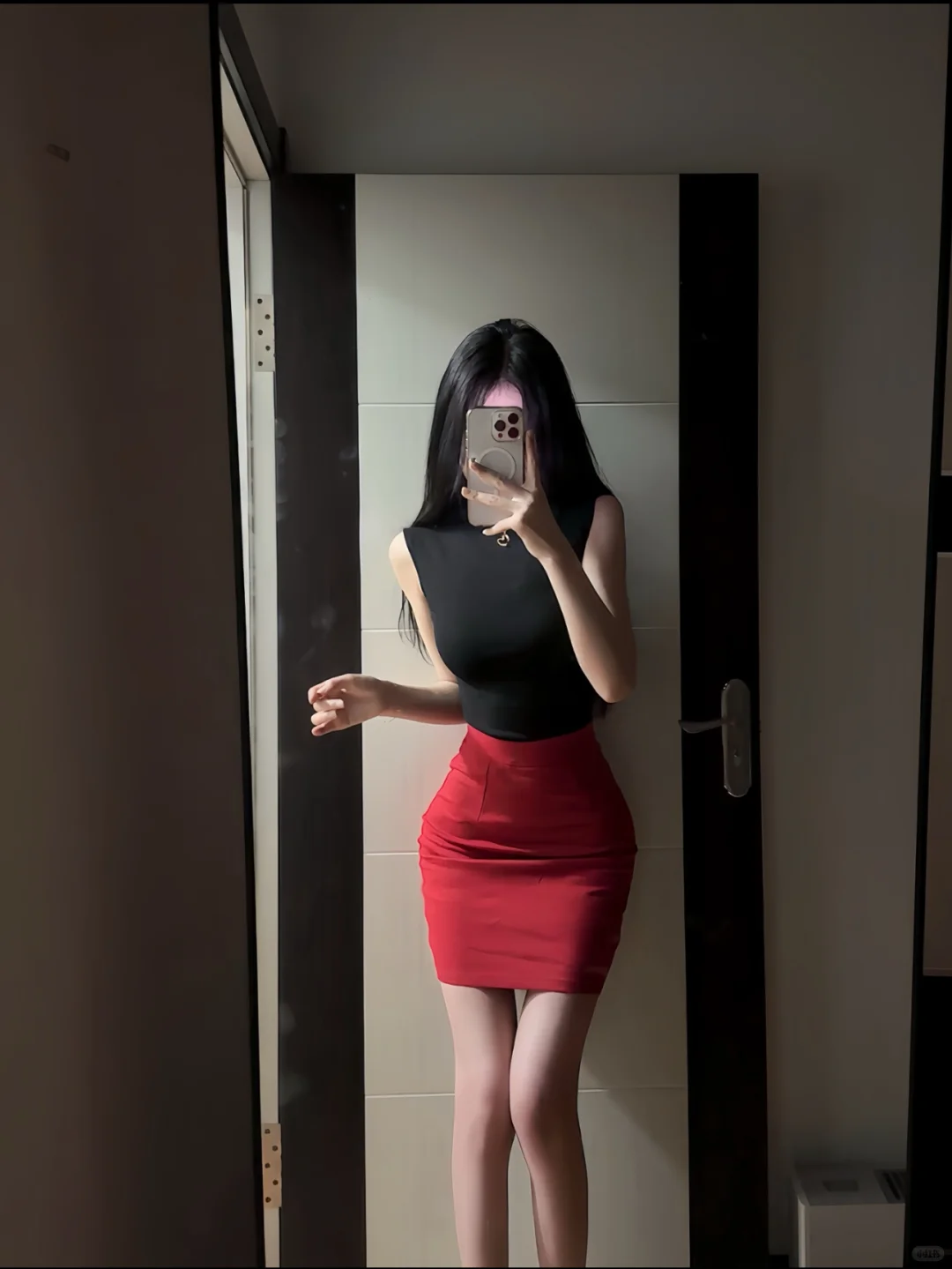 好喜欢这套！！！红色包臀裙