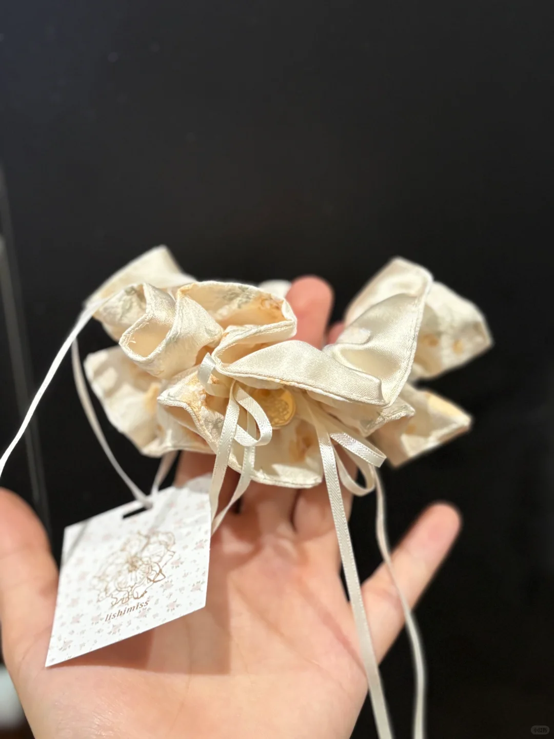 出利世，刚收到的全新的。两个打包出包u