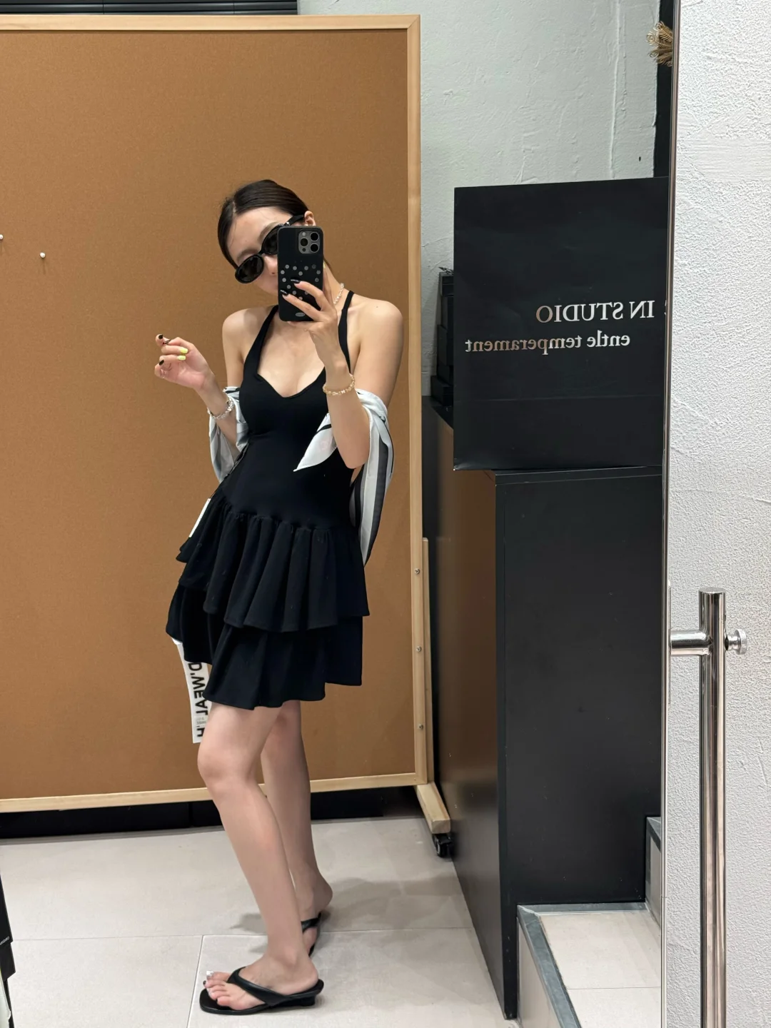 性感的小吊带裙