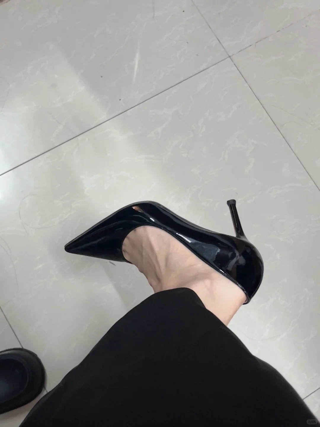 高跟鞋真的是美丽刑具