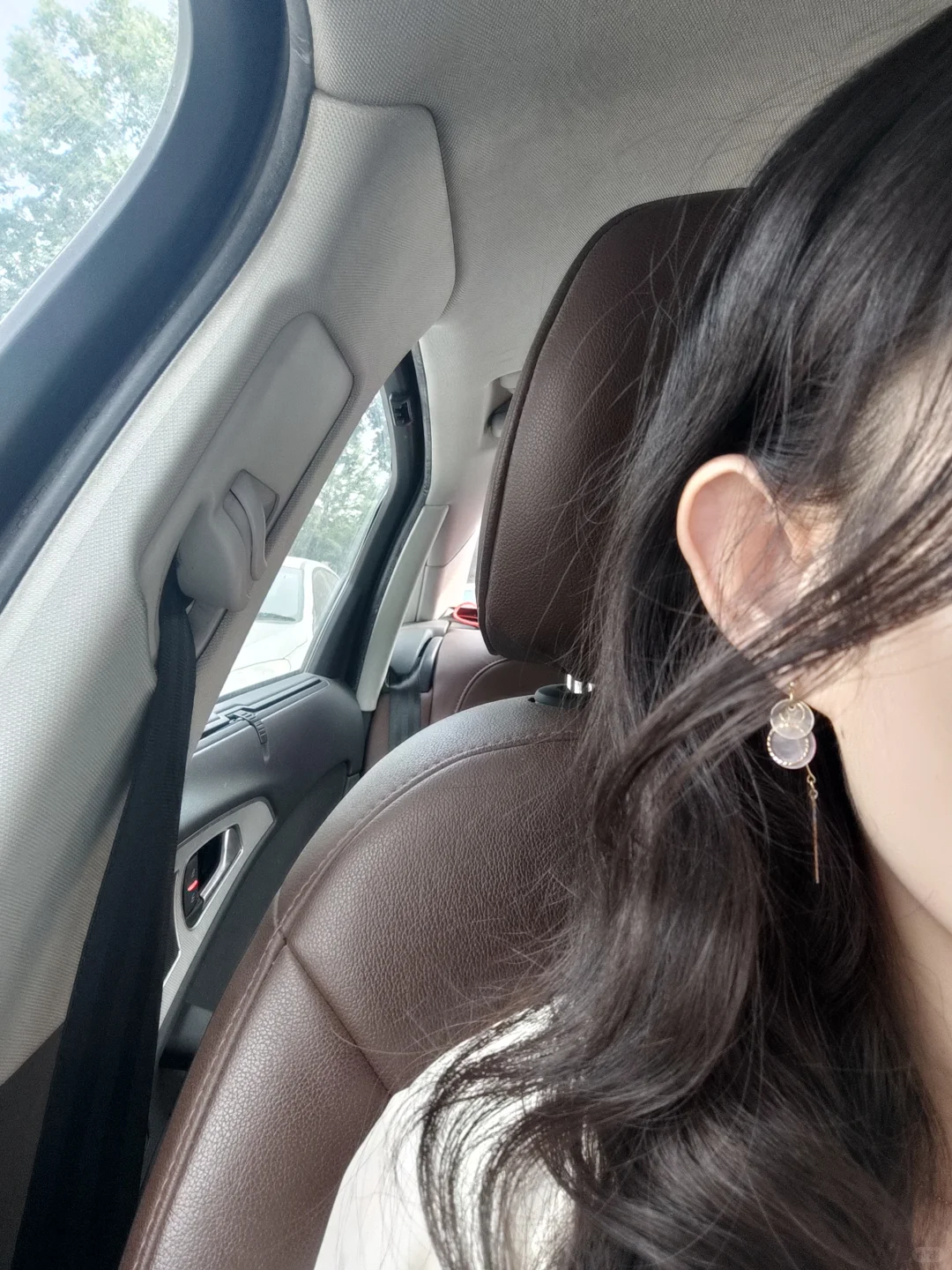 白丝高跟包臀裙，rienda小妈感十足针织裙