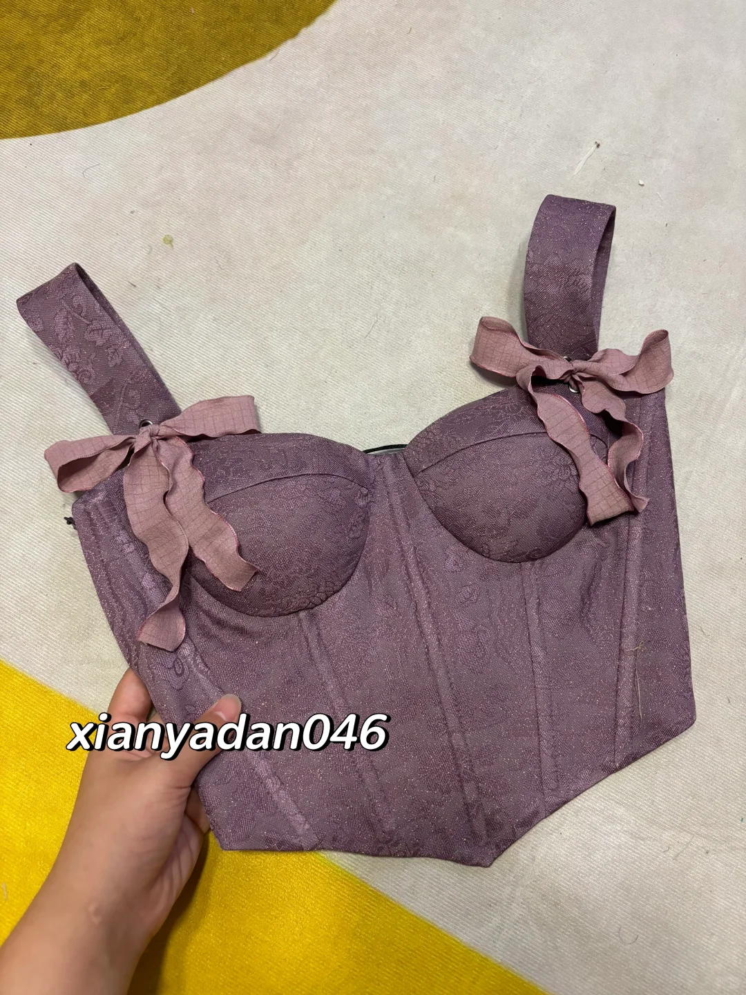 鱼骨胸衣的秘密