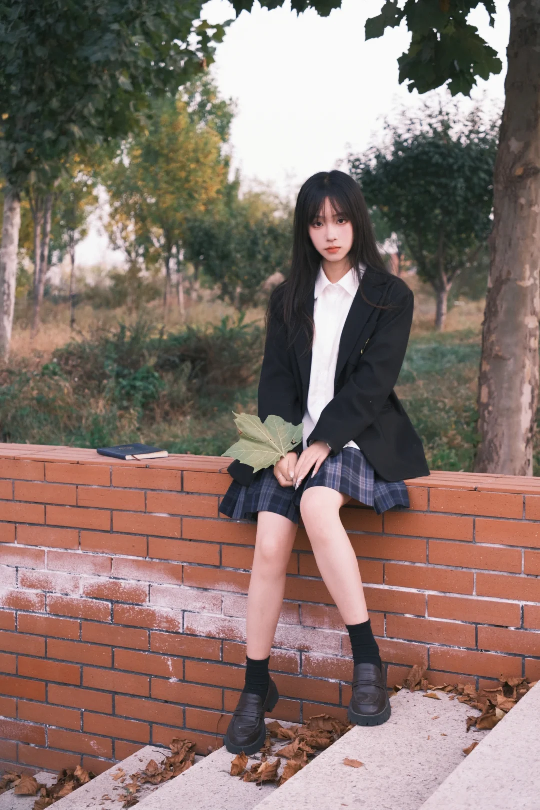 女生秋季清冷感写真如何拍？