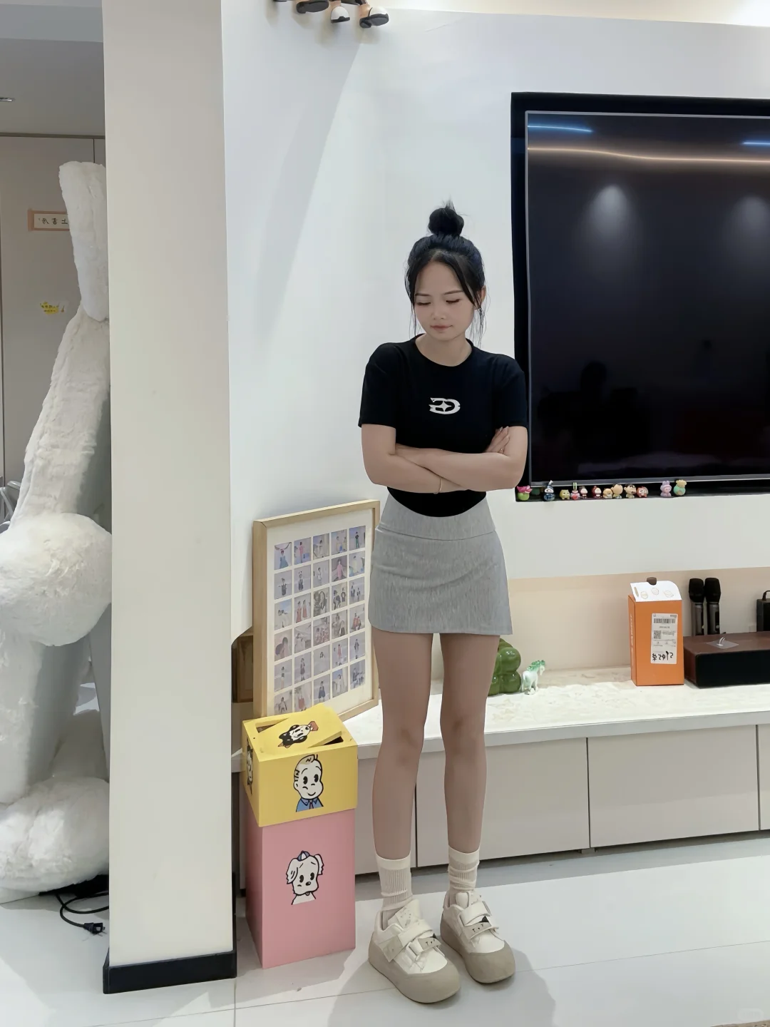 听说最近这个蹲姿拍照很火！！