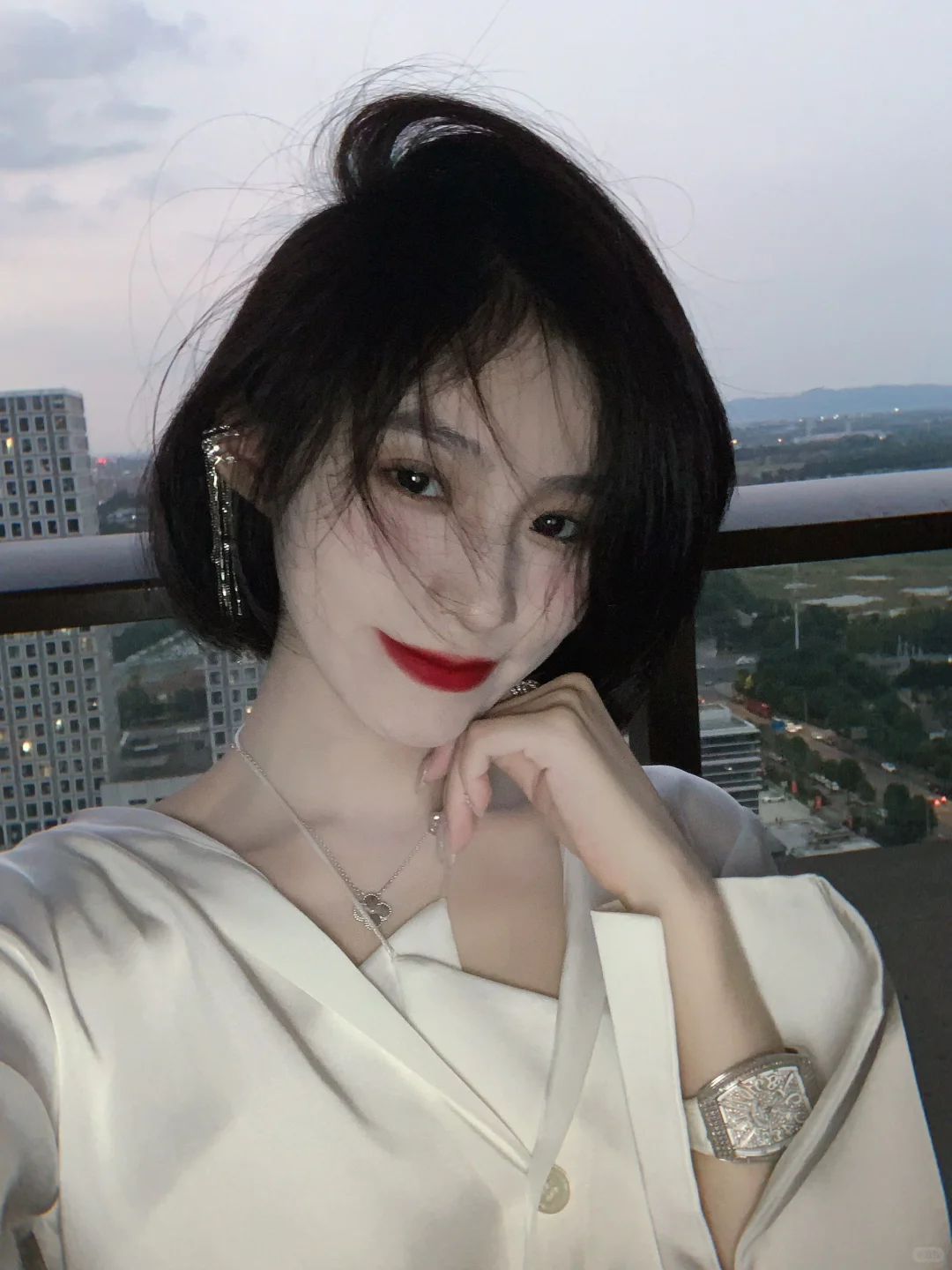 今天有点温柔人妻的感觉