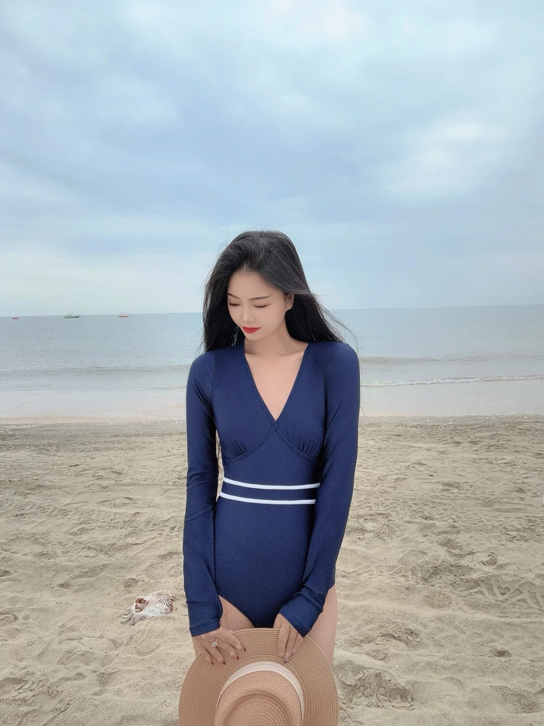 谁懂啊！这款深蓝泳衣美到犯规🌊