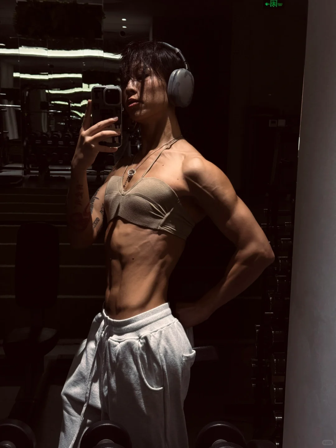 你看…我的三角肌原来长这样！
