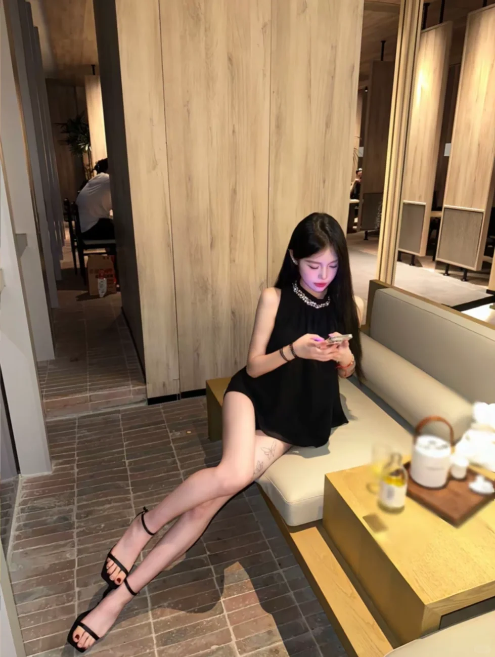 新人模特在校女大 🉑️大📏渡互动 蹲摄影师