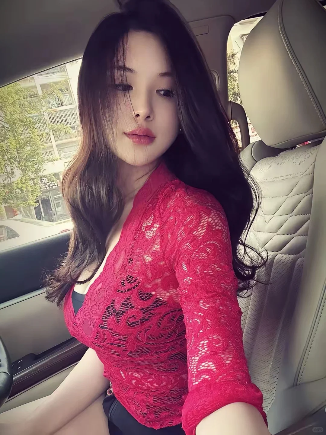 妥妥的人妻美感