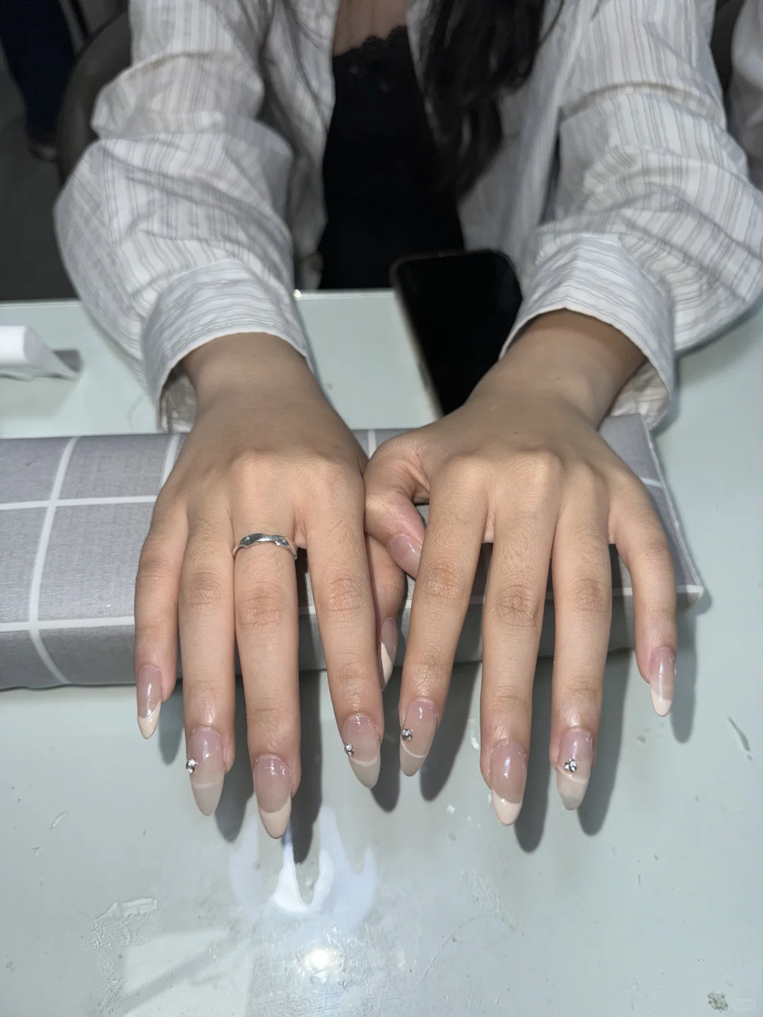 美女美甲模特急缺