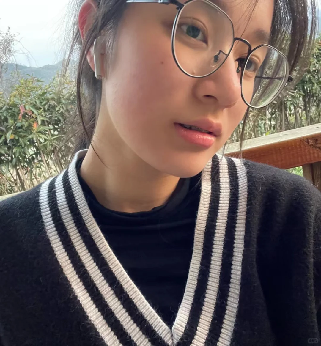 05女大 纯素颜！气血很足！