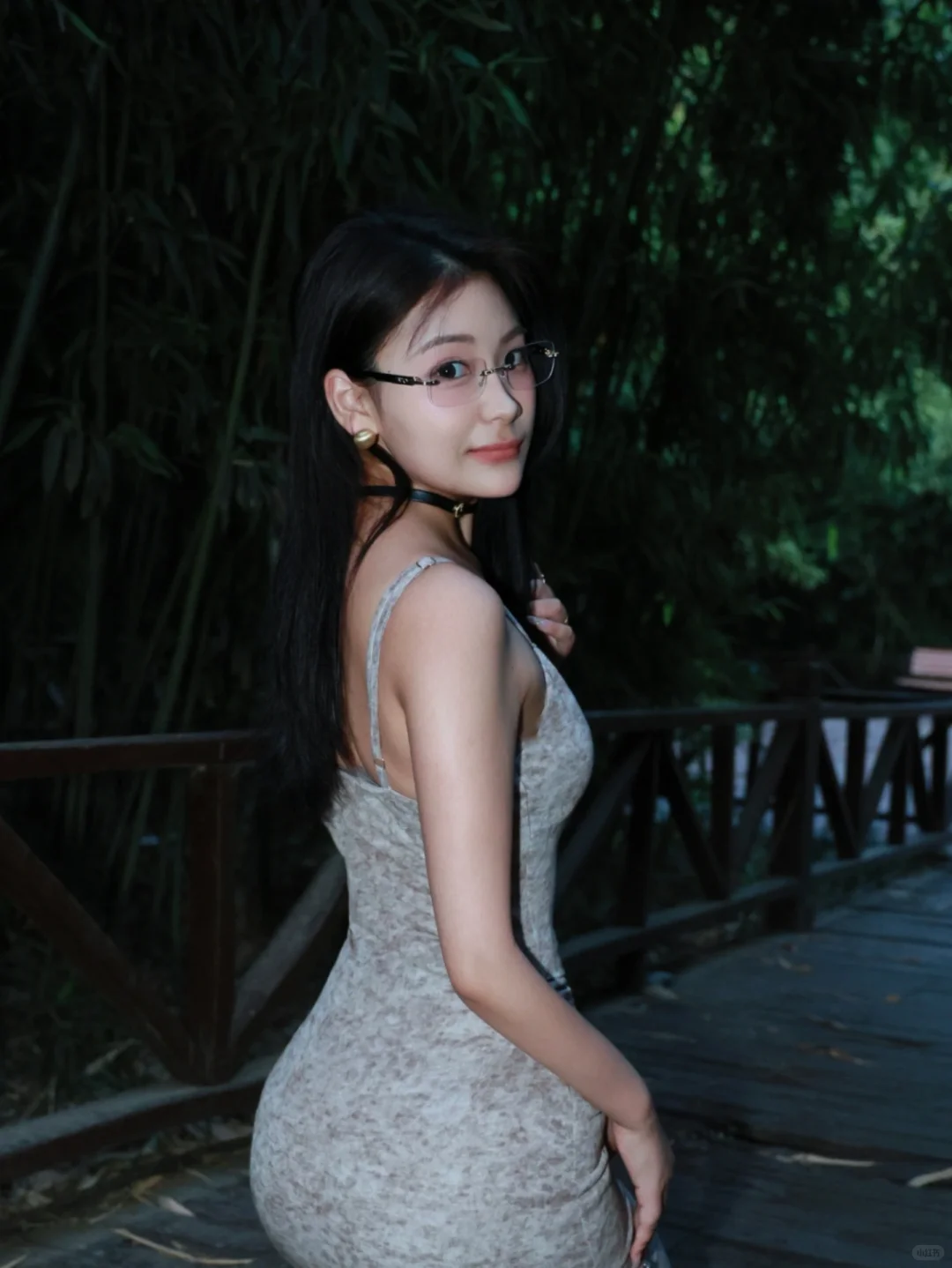 温柔高级感的小姨姐，拍了拍夏天💭