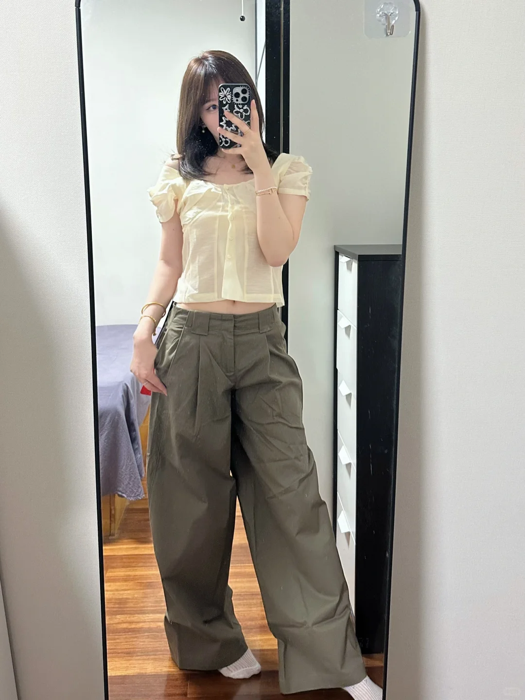 罗女士奶杏提花上衣🆚Yangzifan家透纱上衣