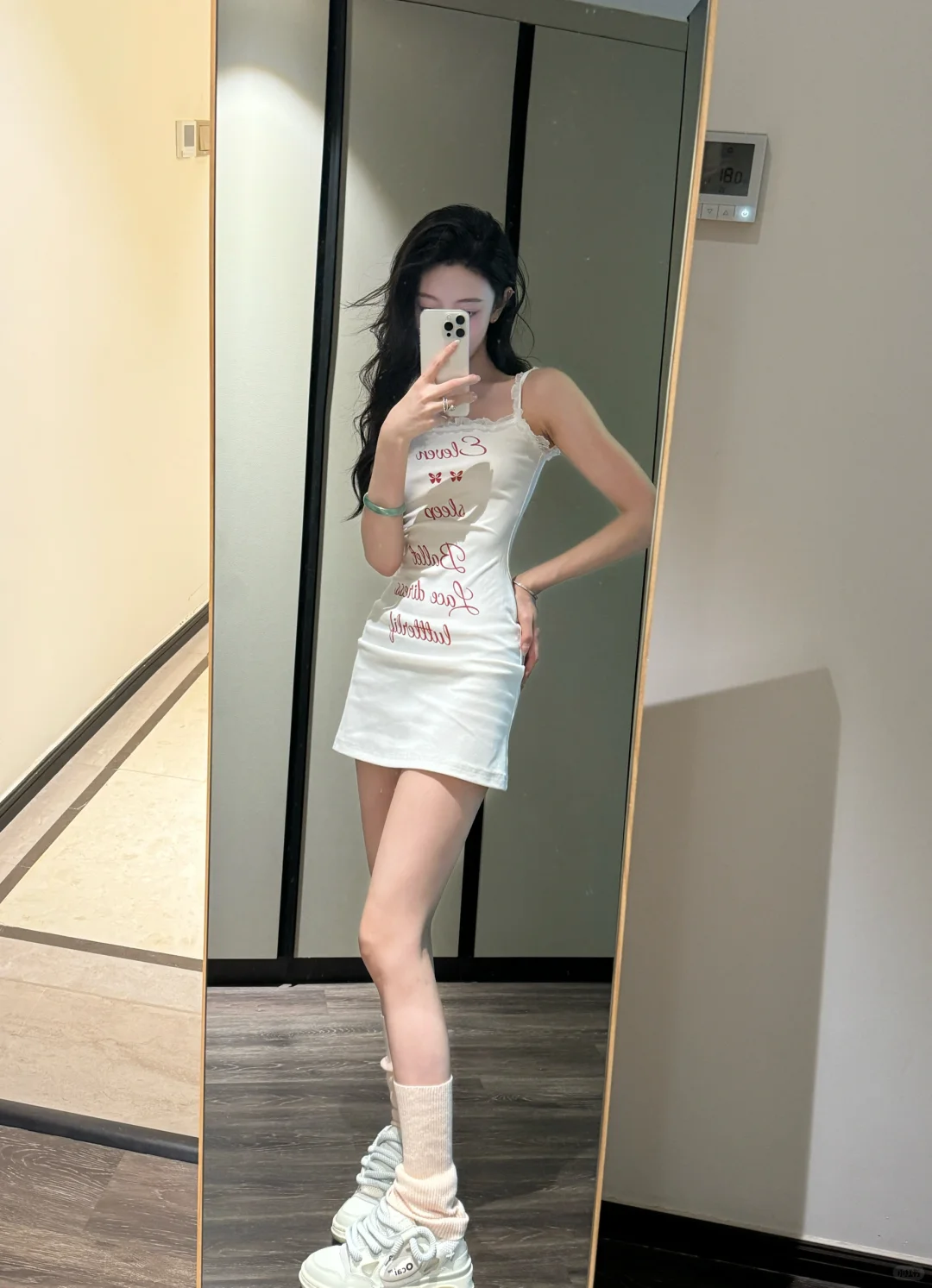 专属ins风的小白裙
