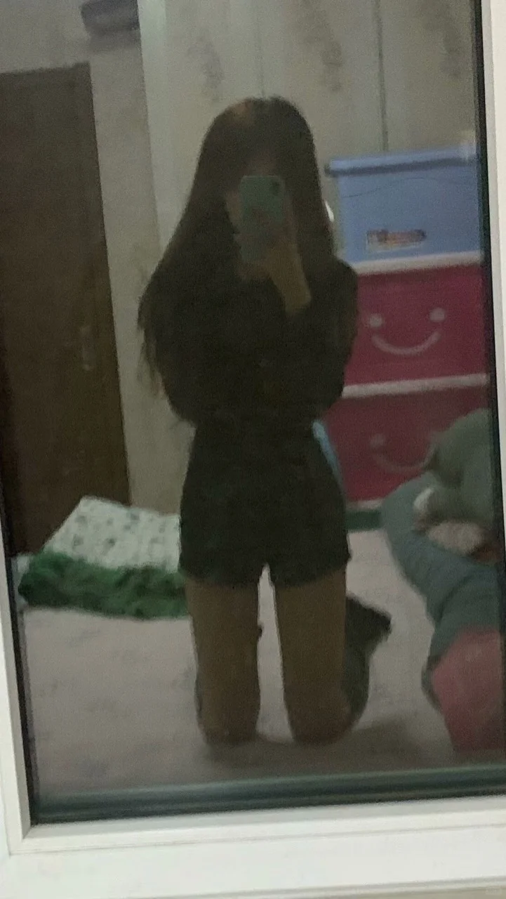 被问爆袋 甜酷女仆装穿搭公式