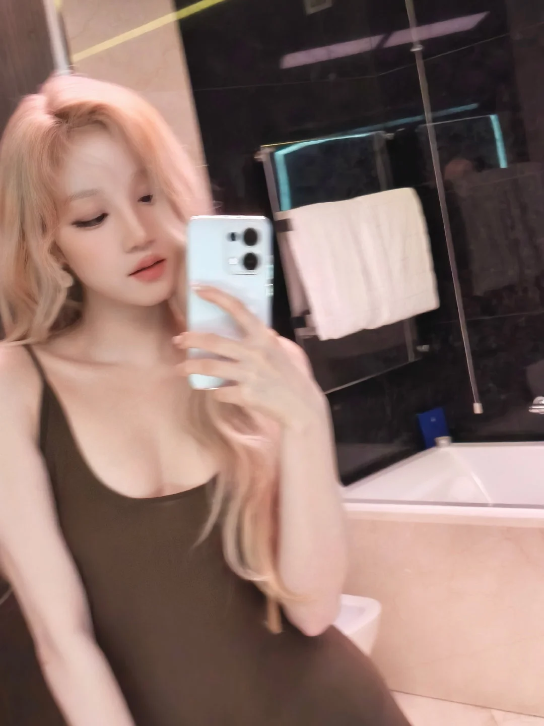 雨琦成长了🥰🥰真的好迷人女人味