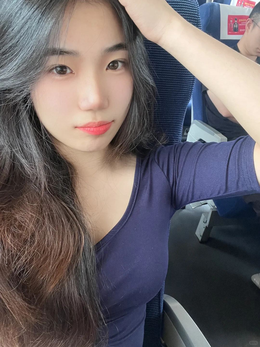 女孩子总在年轻时追求女人味