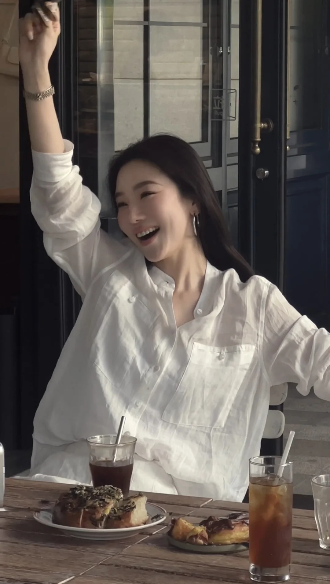 妈耶，这女人简直长在我的心巴上！太美了！