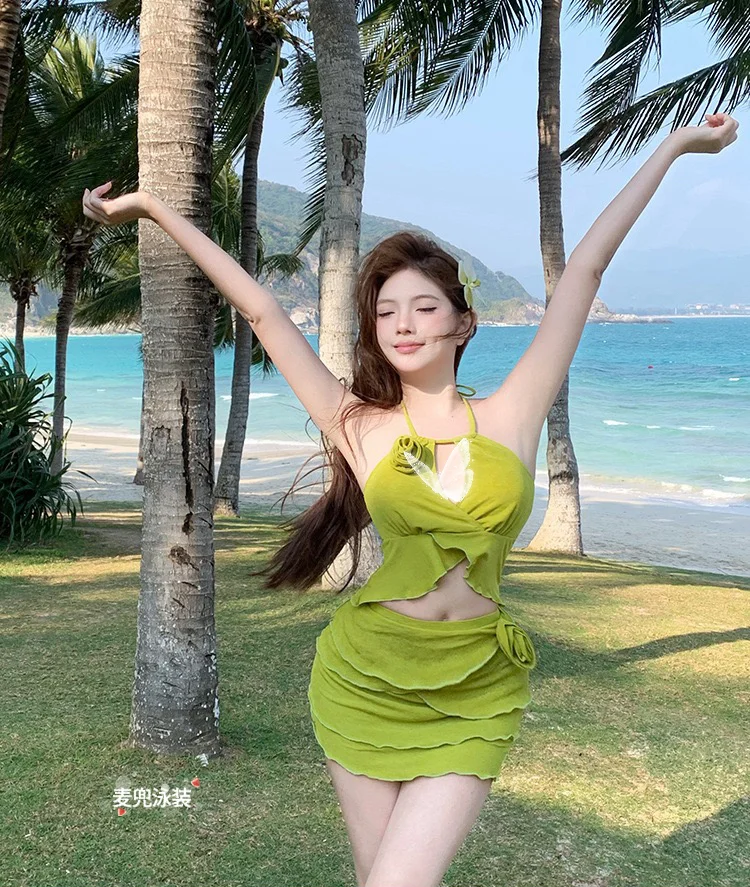 绿色花朵比基尼泳衣👙显瘦高级纯欲拍照绝美