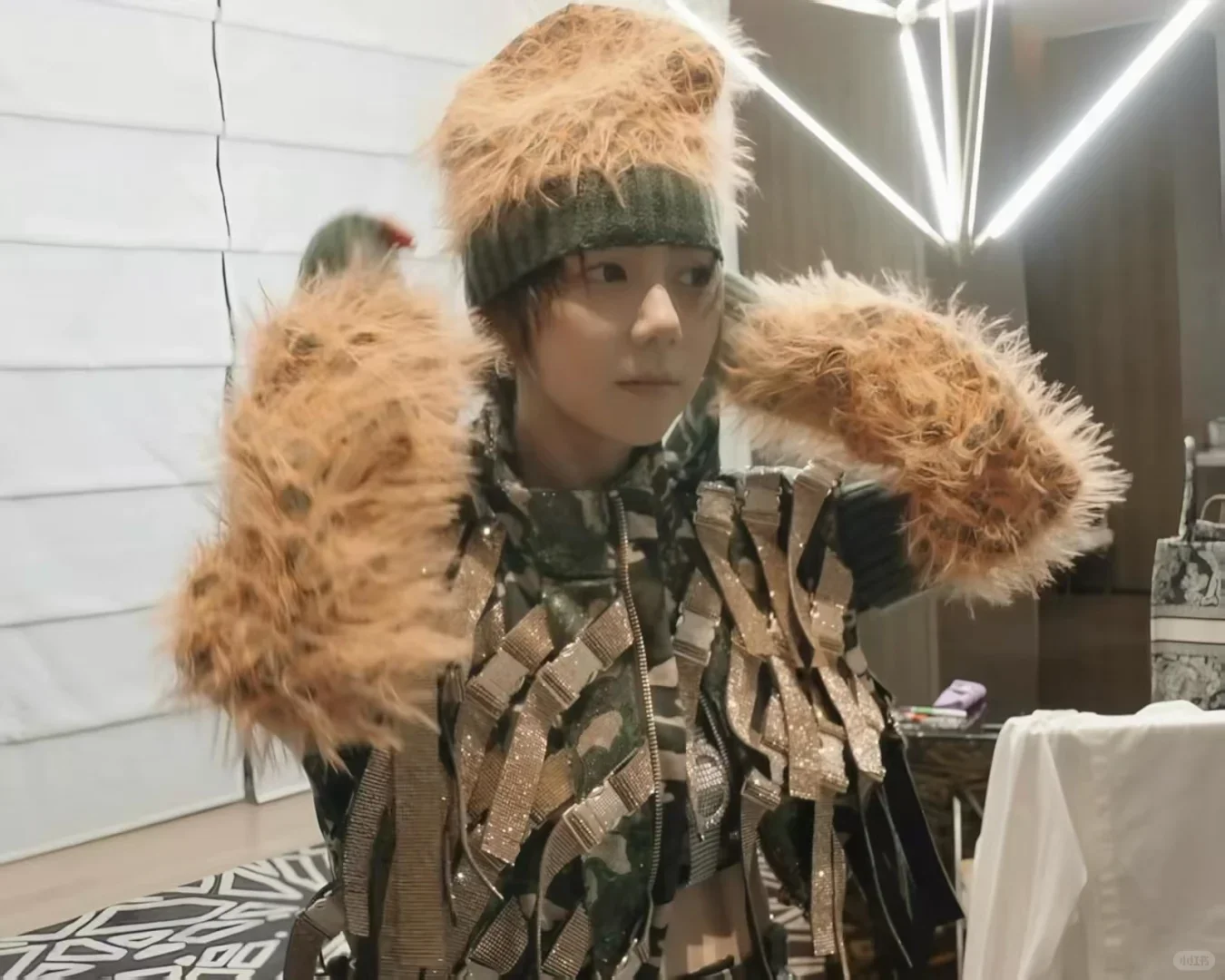 看来，邓紫棋﻿也算是不上镜的那种？？？