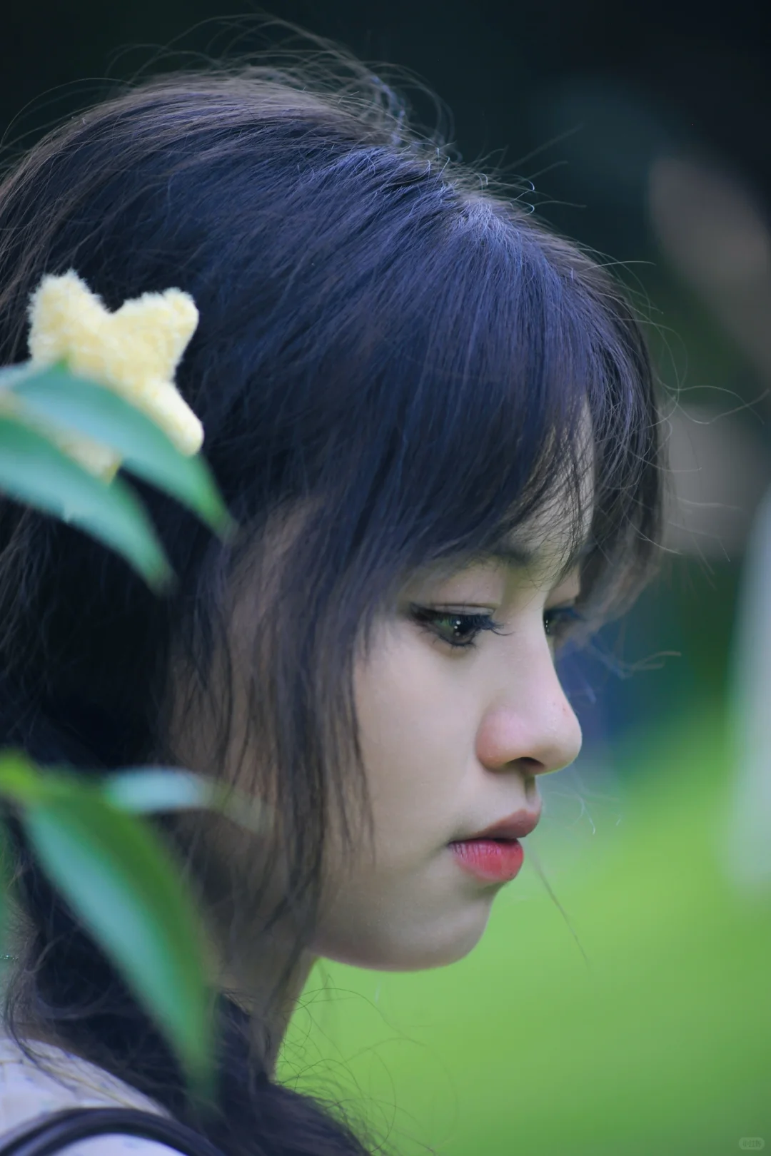 "清新邂逅🌸 | 少女与自然的浪漫篇章"